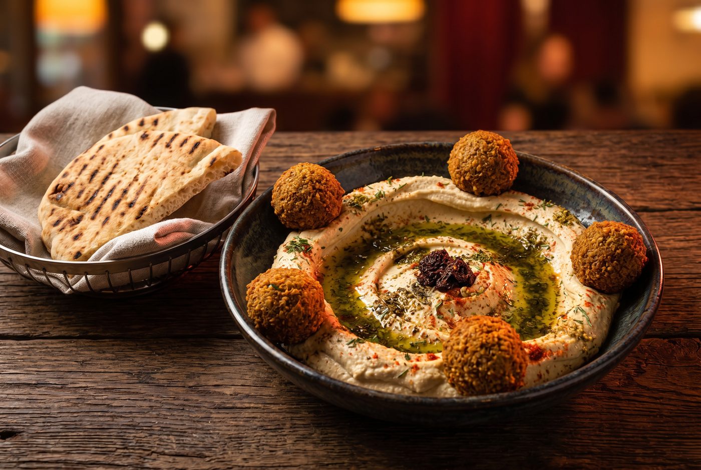 Hummus mit Falafel